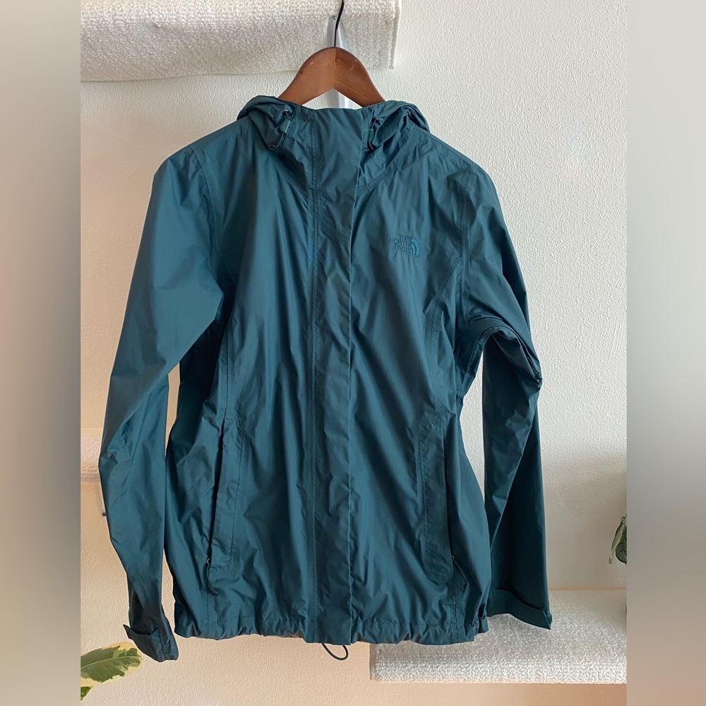 The North Face lightweight rain jacket. Sz small